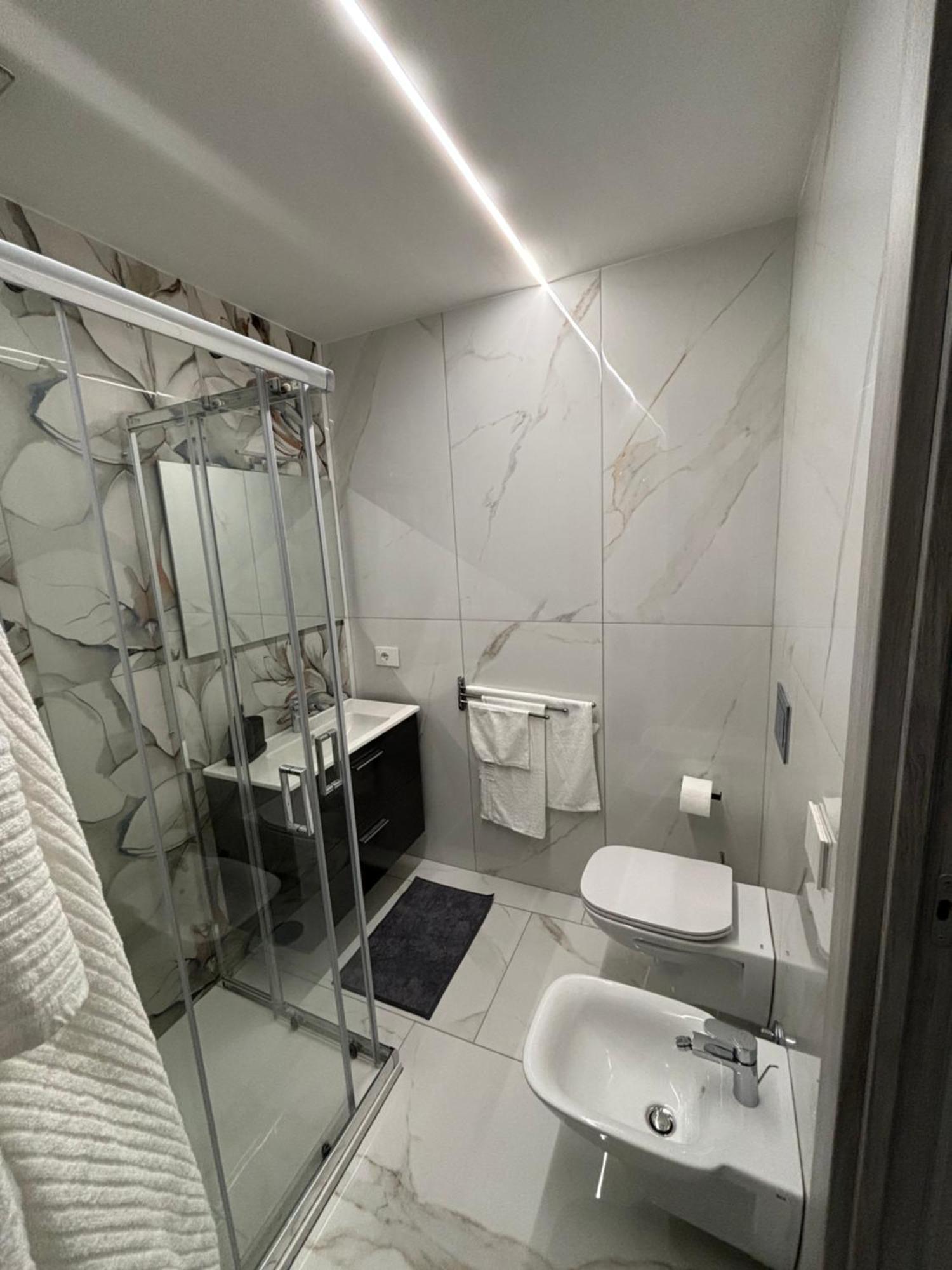 Briante House Bed & Breakfast Napoli Bagian luar foto