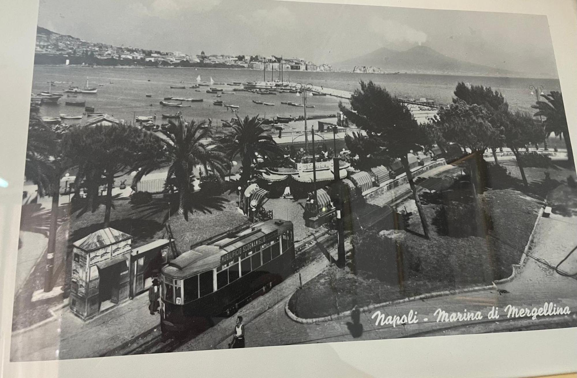 Briante House Bed & Breakfast Napoli Bagian luar foto