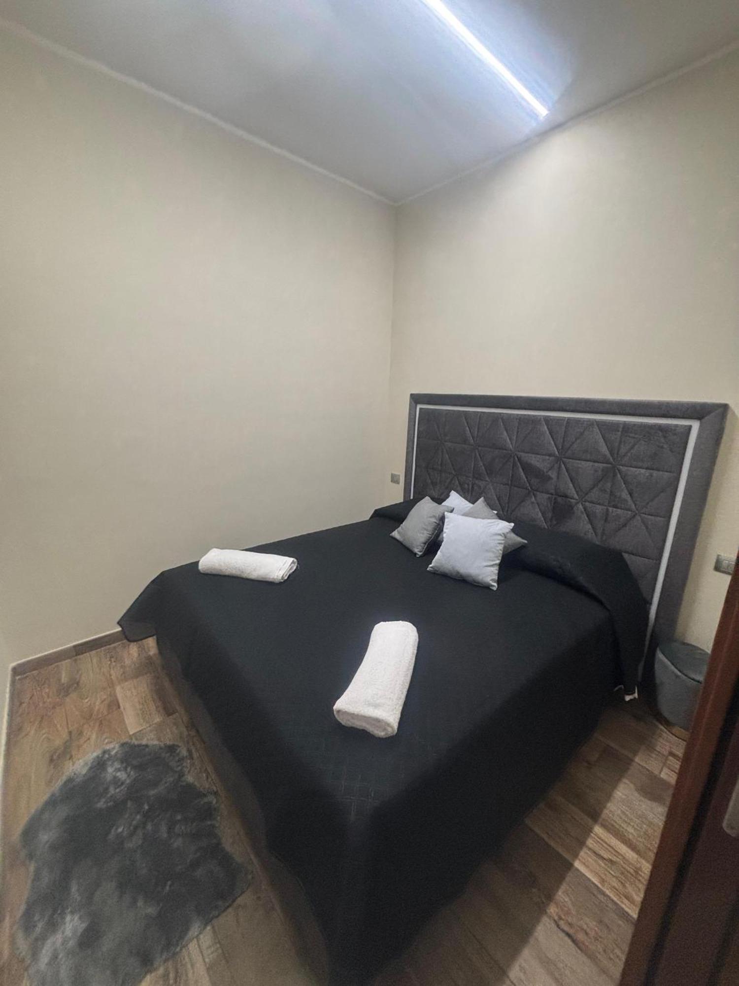 Briante House Bed & Breakfast Napoli Bagian luar foto