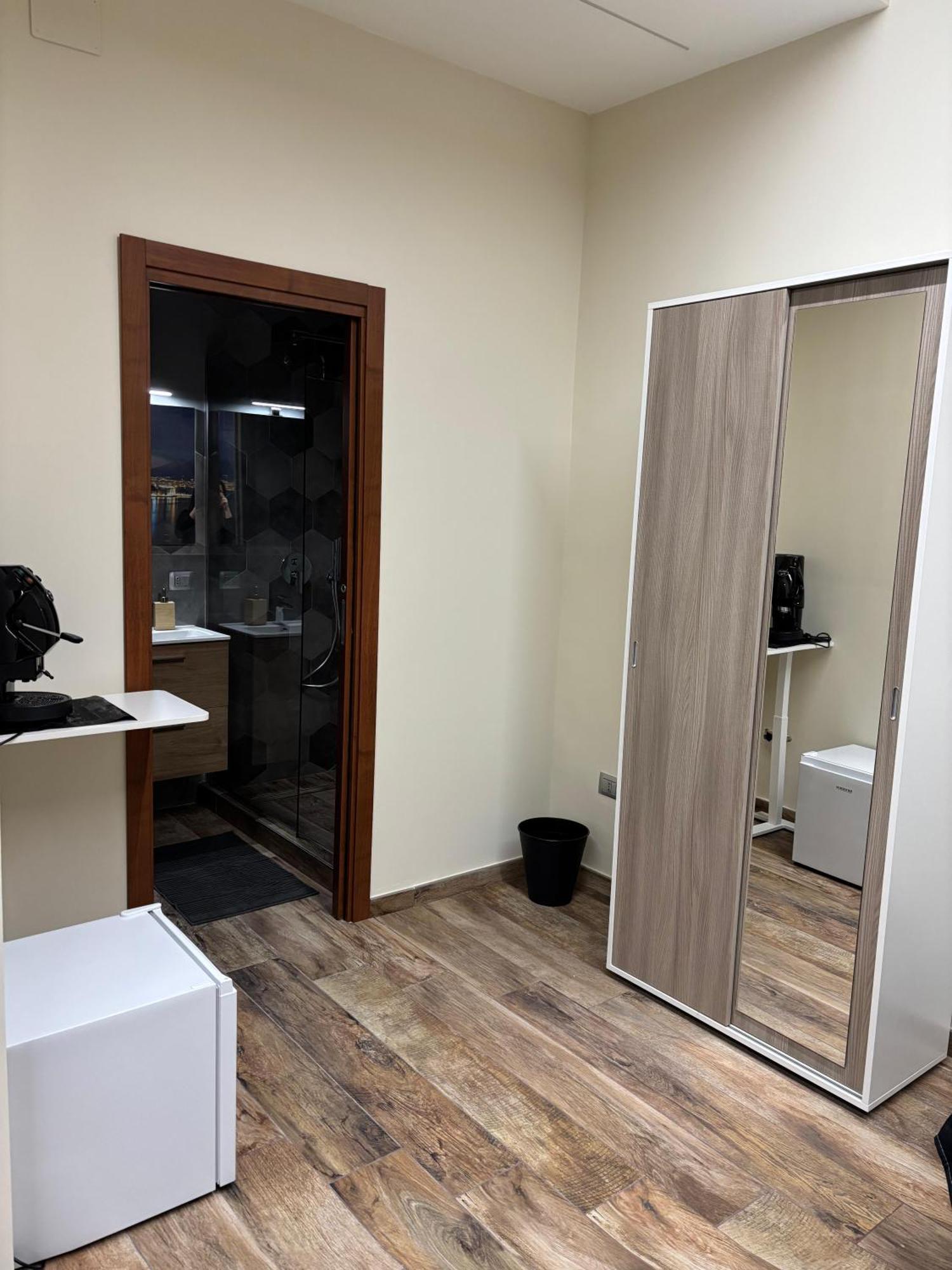 Briante House Bed & Breakfast Napoli Bagian luar foto