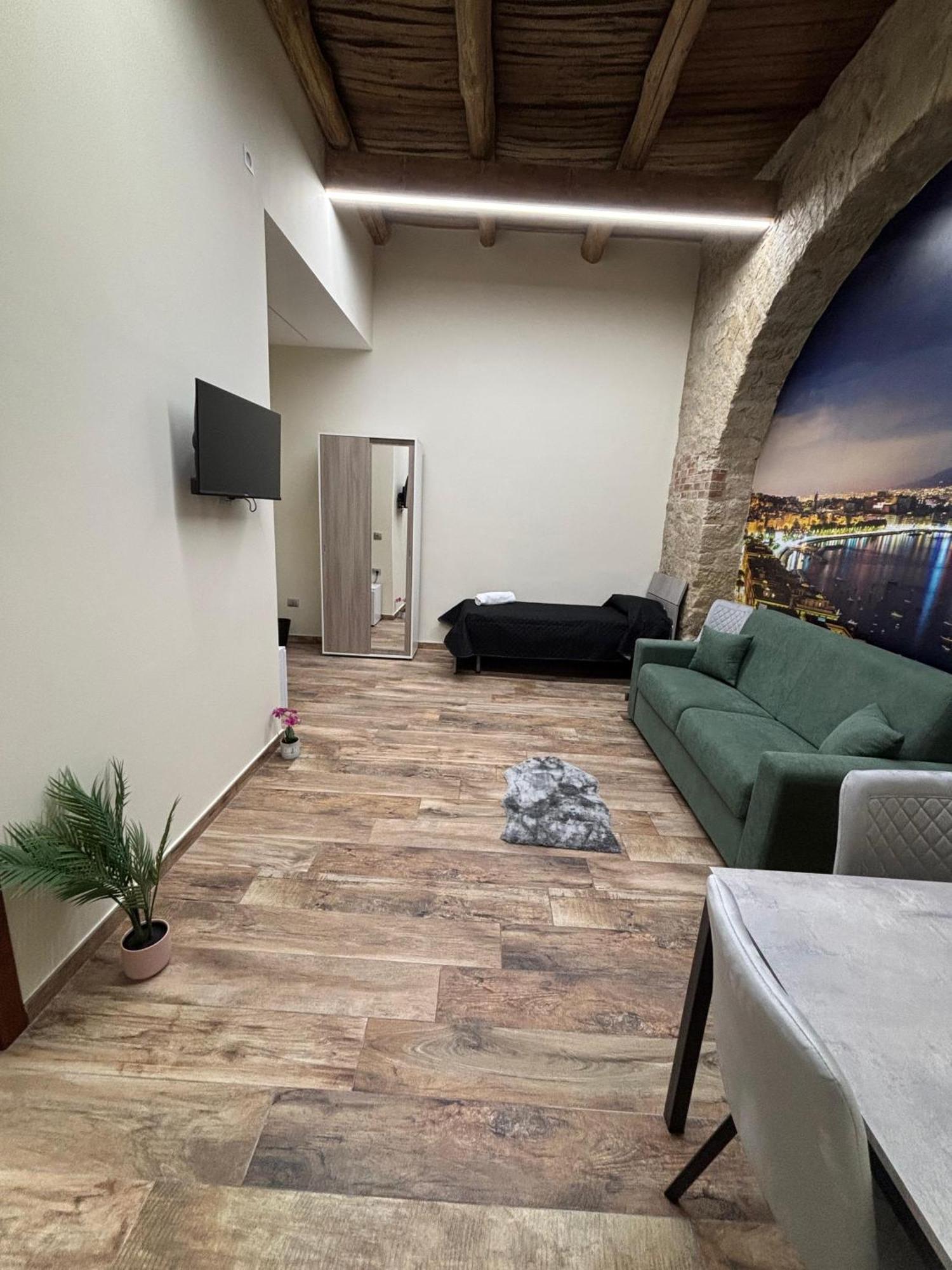 Briante House Bed & Breakfast Napoli Bagian luar foto